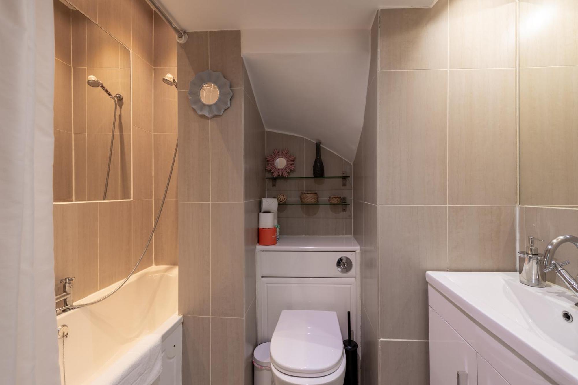Spacious Comfy 2Br Flat London Exterior photo